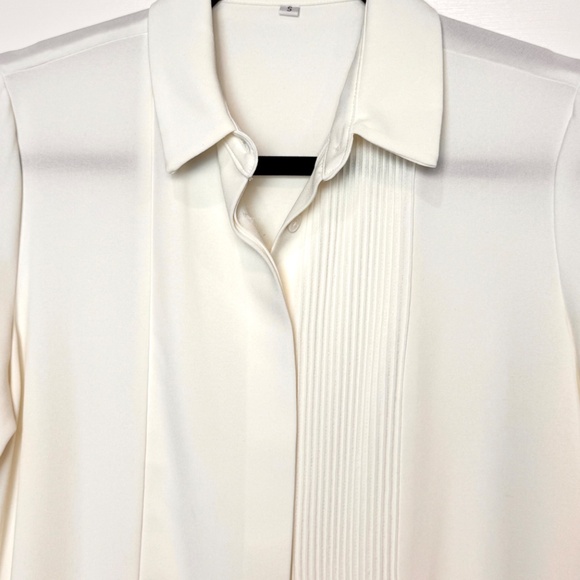 Pretty Pintuck Sheer Poly Blend Ladies Long Sleeve Cream Blouse, Size Small - Picture 3 of 7